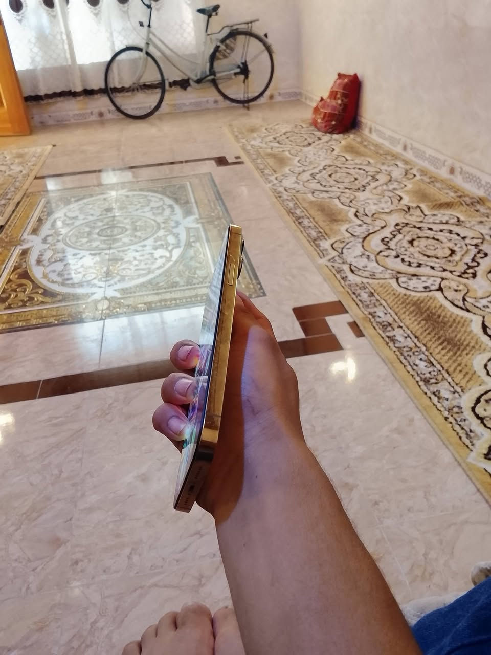 ايفون 13 برو ماكس
الجهاز نضيف فقط مستبدل شاشه وبطارية اصليه 100💯
الذاكره 256
نموذج M فيس ايدي شغال💯
فقط دكمه التشغيل خربانه يسونها ب10  السعر 450 بي مجال قليل مكاني البصره العشار ***********
