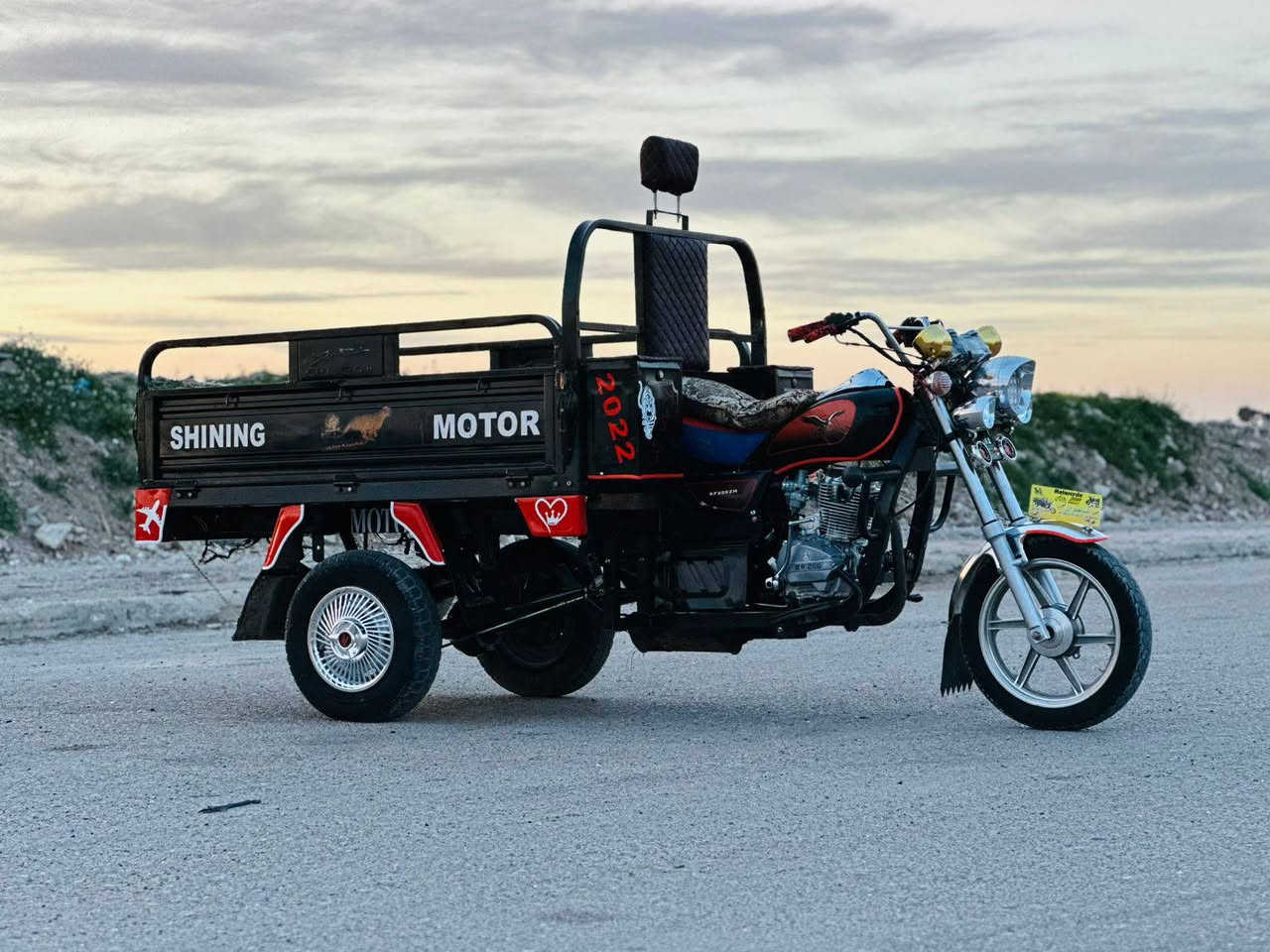 سلام عليكم عندي هاي الستوته 2022 بليته ومنفيس كلها ع بلاد شرط انطيها قطره صبغ مابيها  محرك 2022 بلادي شرط ركبه محرك كهربائيات كلها شغاله ستوته حلوه واحله من الصور السعر 1.300 وبيها مجال بصيط حك الجيه شراي خابرني مامتواجد ع فيس ***********
