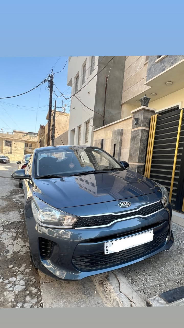 السلام عليكم
كيا ريو للبيع موديل 2019 خليجي 
السياره مكفوله من الدعاميه للدعاميه رقم اربيل بأسمي رقم جديد هزه جديده ماشيه 36 الف 
السعر 130 ورقه بيه مجال بسيط 
العنوان بغداد 
الرقم ***********
