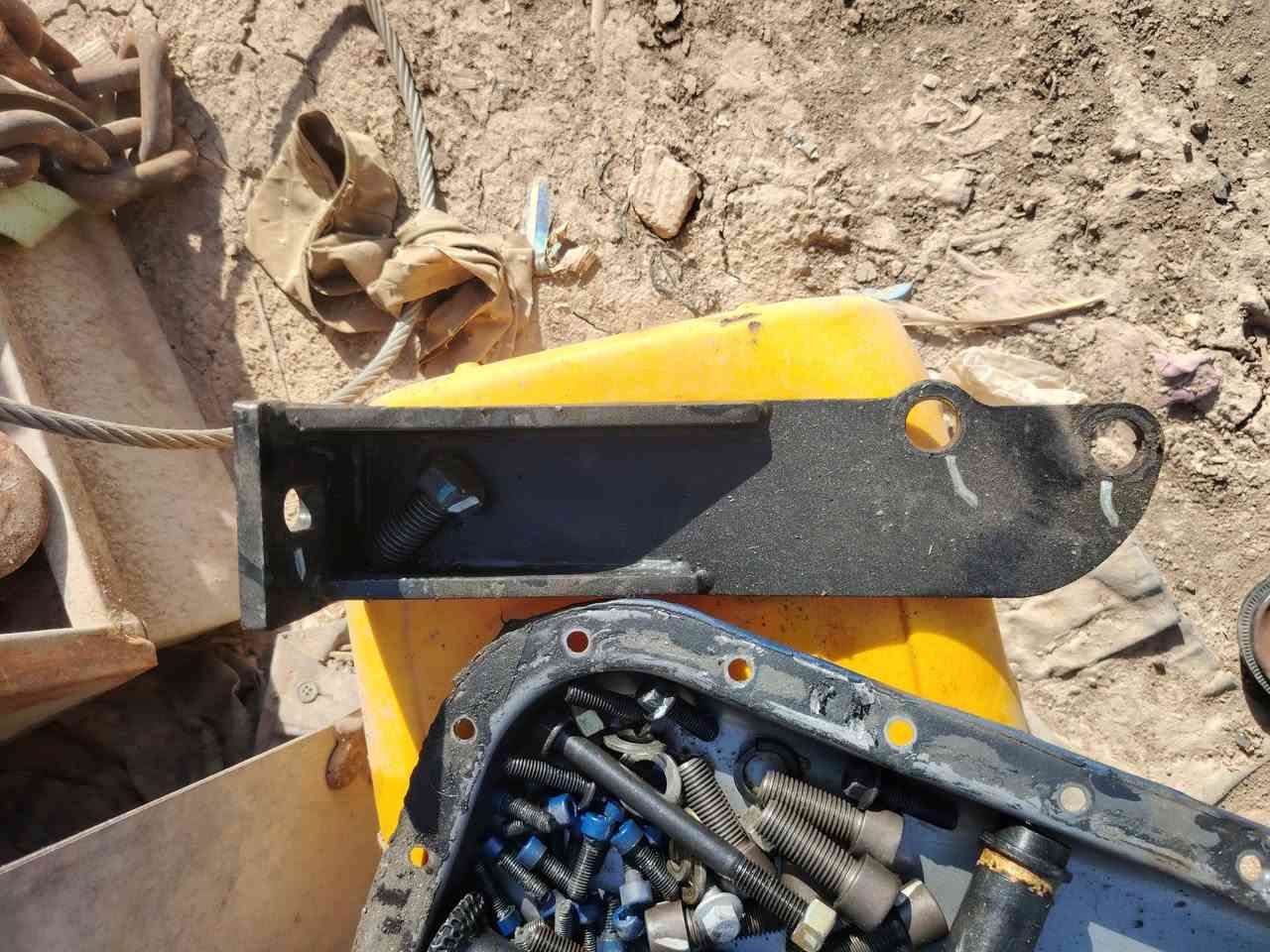 مكينه البيع حجم 36 بيه ربل بوش يعني خابطه بيع مكينا شلع كل تفرعاته  وياه العنوان كوت تواصل ***********
