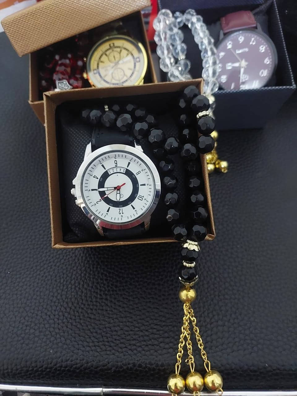 السلام عليكم عيوني هادئة تجنن وراقية الاسعار داخل الصور
متوفر توصيل


**إذا كنت صاحب هذا الإعلان وتريد حذفه لأي سبب، رجاءا أرسل رسالة إلى الدعم الفني**