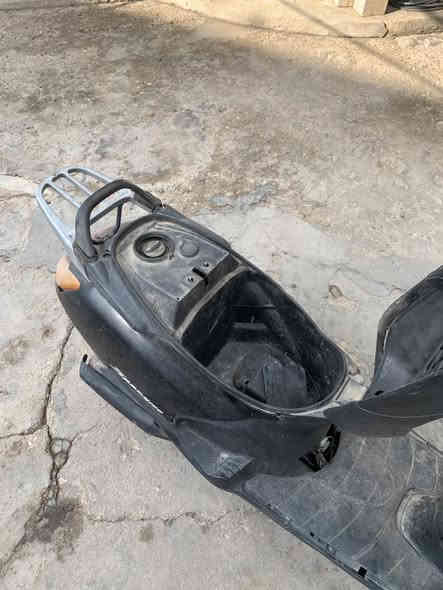 الدراجه كاطعه نار بسبب كتف الشحن
ابيع كوم حديد سعرهه ٣٠٠ وبيهه مجال 
للاستفسار واتساب 
***********
