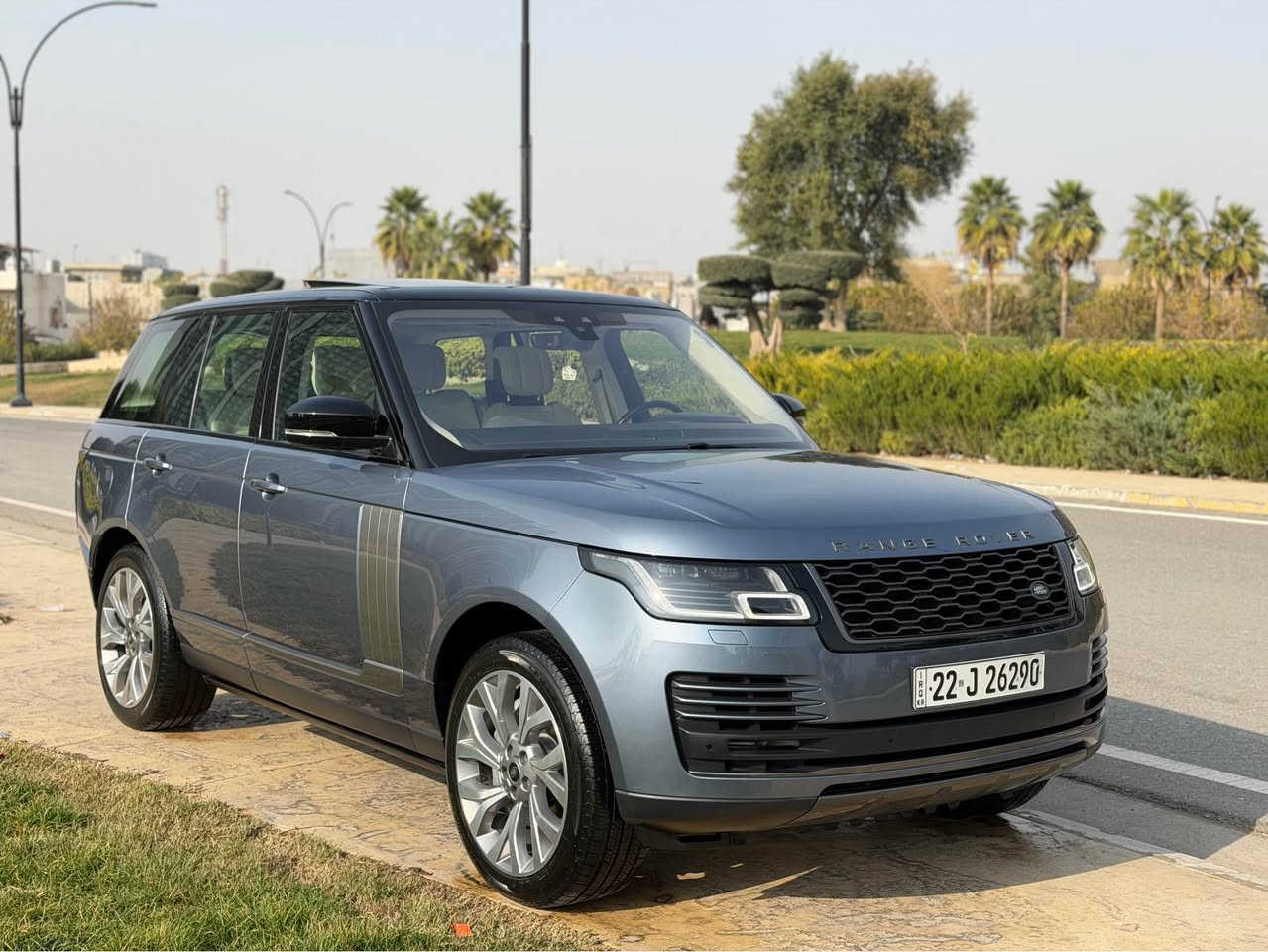 ‎سلام عليك اخوان.  للبيع 🧿 
 
range rover vogue  2019    V6     HSE✅ 

‎موديل  2019

‎اخوان  سيارة    زيرو شركة  سردار    وارد خليجي

‎مكفول كفالة عامة   بدون ضرر   

‎دعام لدعامي  شرط فحس  سونر   

‎100000  كم  حقيقي ماشي

‎2 بسمة بلادي موجود 
 
‎مواصفات  فول 1/1   بلاك توب
  

‎بانوراما
‎داخل ابيض  بلادي 

‎دوسة كهرباي بلادي

‎باب سندوك شفوط
‎كشنات جلد  ميموري  هيتر 

‎حساسات خلفي امامي

‎جگات  تصعت تنزل
‎گيج اليكتورني
‎4 باب بسمة
‎باقي هواية مواصفات

‎لايتات زينون متحرك علي ستيرن
‎مرايات  رادار
‎ويل 21  انج  بلادي
  
  475  $   🔥🔥

‎مكان سيارة اربيل 
‎    فايبر. و وتساب.    ***********
0775 9097771 أربيل, العراق
