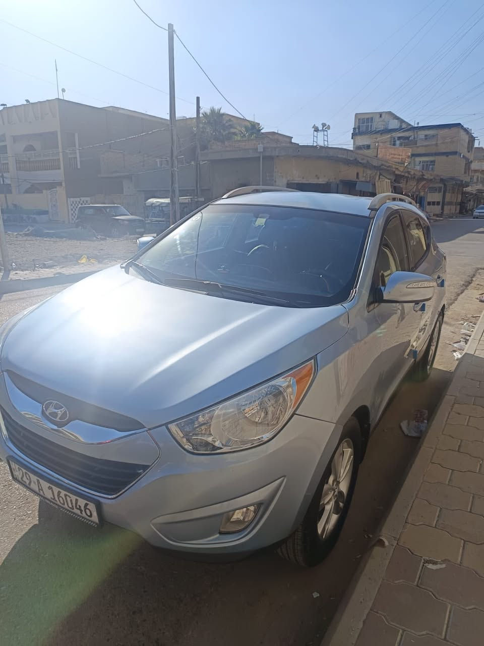 توسان 2012 للبيع وارد امريكي
حجم المحرك  2400دوش 
رقم راسط وباسمي 
تحكم ستيرن جهتين تبريد وتدفئه  والسياره جاهزه من كلشي والمكينه والكير خير من الله 
العنوان واسط كوت 
للاستفسار   *********** 
ما متواجد ع نت
