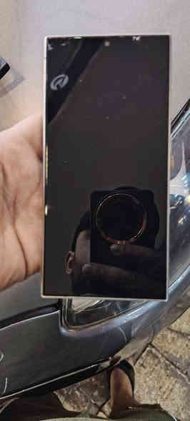 #ماكو_توصيل
السلام عليكم جهاز سامسونج اس 24 الترا
Samsung Galaxy S24 Ultra 
الجهاز ذاكرة 256
الرام 12+12
الكاميرا 200 Mp
البطارية 5000
المعالج Snapdragon 8 gen 3
الشاشة 120 هيرتز 
الجهاز كامل ملحقات كارتون و كيبل 
العنوان بغداد السيديه تقاطع درويش  
السعر مليون وبي مجال بسيط
للتواصل خاص او ع الرقم 
***********
