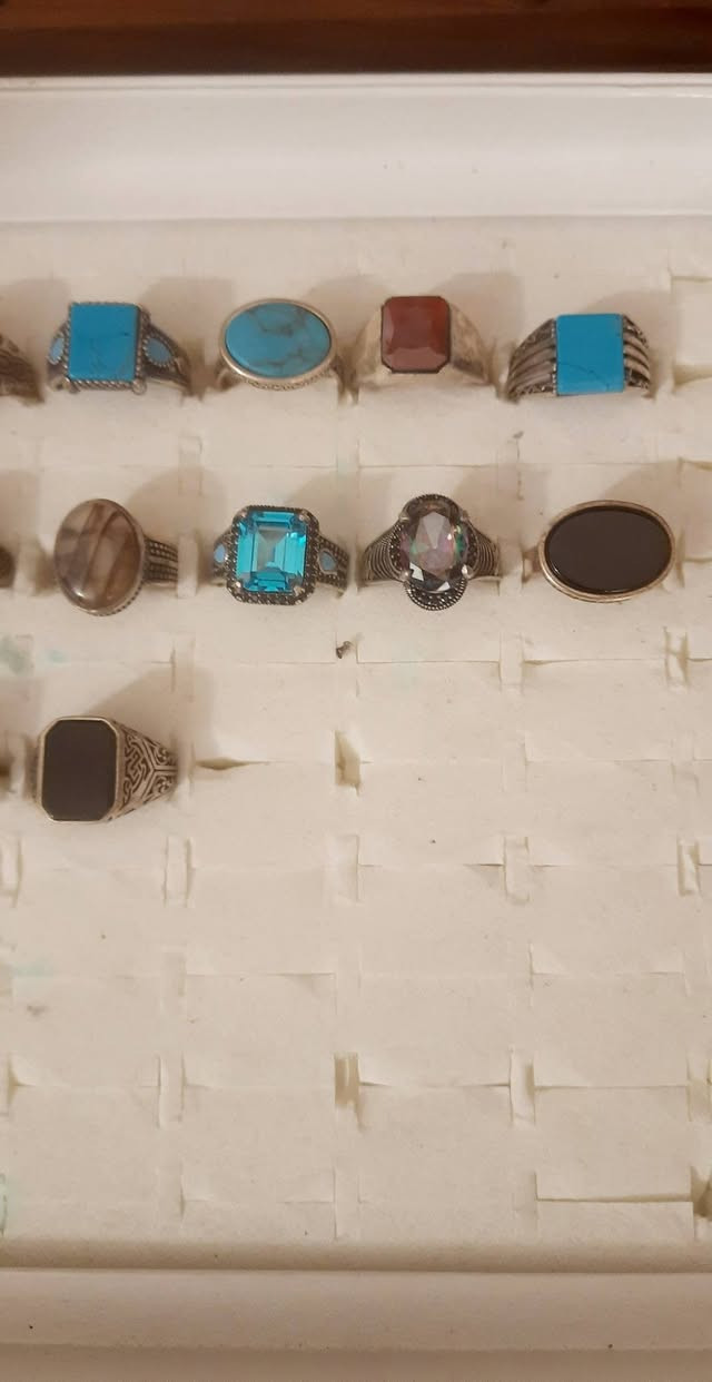 20 خاتم فضه 925 شرط مشروط فضه شلعه وحده ع 20 الف قطعه يصير حسابهن 400 الف ملاحظه غير ملبوس


**إذا كنت صاحب هذا الإعلان وتريد حذفه لأي سبب، رجاءا أرسل رسالة إلى الدعم الفني**