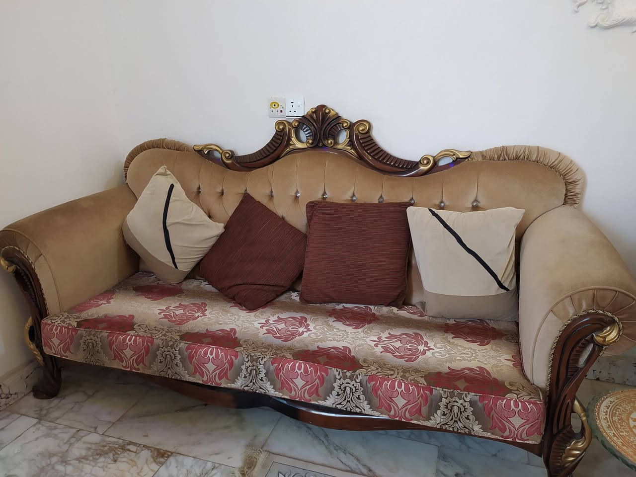 يا الله تخم تركي مكون من 6 قطع للبيع
تخم تركي مكون من6 قطع (4 كراسي وقنفات 2) جديد باكيت أستعمال نظيف أي ضرر مابي موديل رهيب وراقي خشب قوي


**إذا كنت صاحب هذا الإعلان وتريد حذفه لأي سبب، رجاءا أرسل رسالة إلى الدعم الفني**