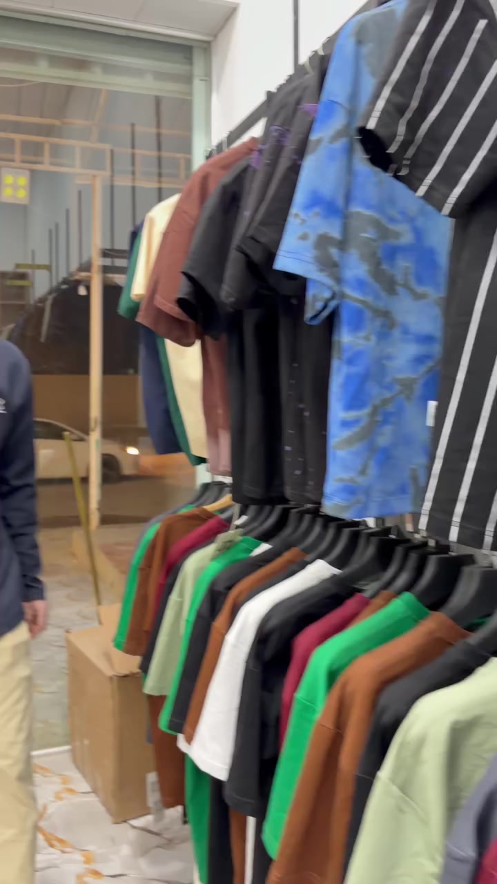 تم فتتاح محل ملابس المكان حي الشرطه مقابيل مدرسه رمضان مبارك مجاور معرض السيارات امباير 
يوجد خدمت توصيل لكافت مناطق  سامراء و يوجد توصيل خارج سامراء للاستفسار اكثر الاتصال او المراسله رقم ***********
