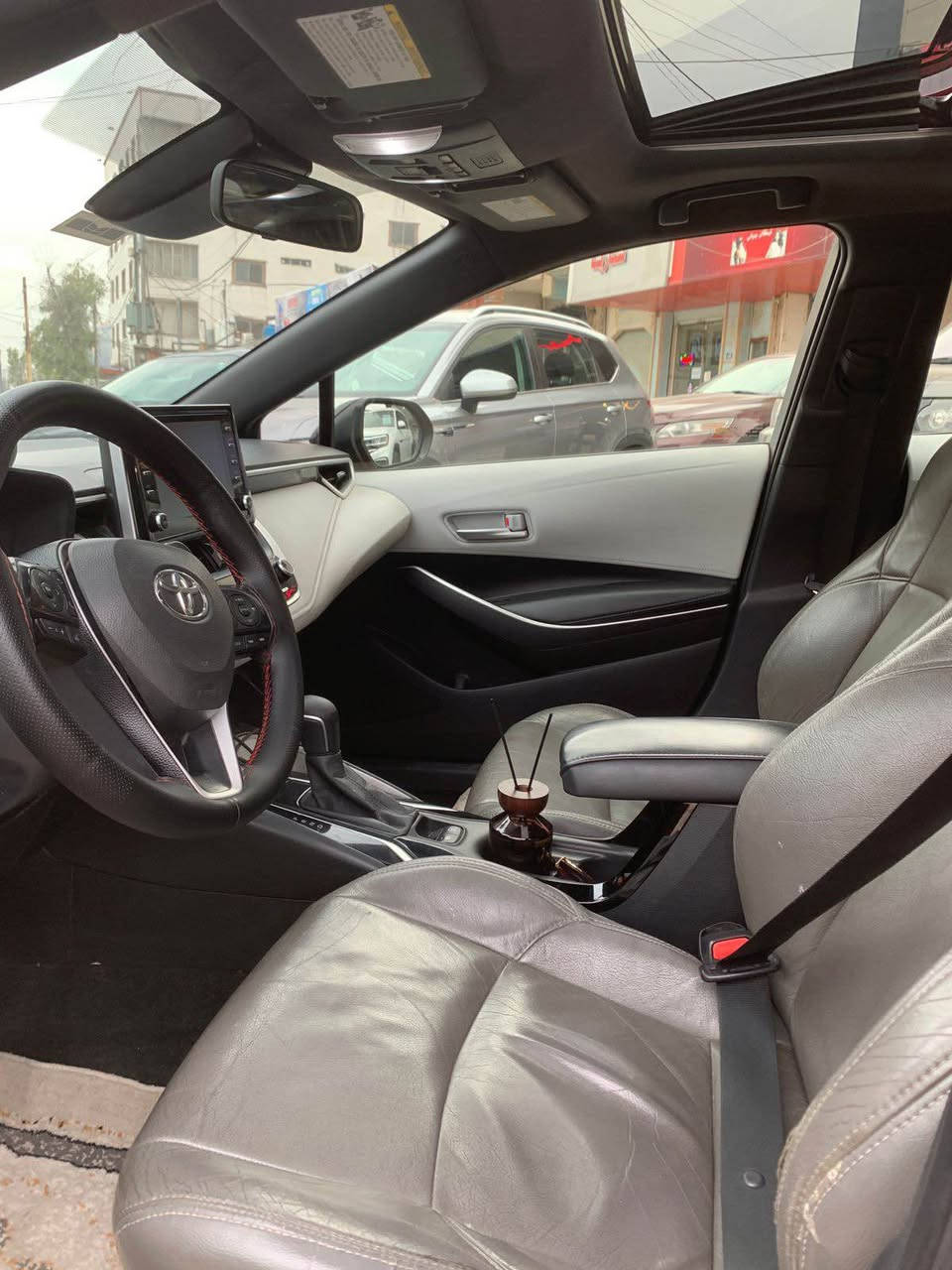 کــــــوردی 
تەنها فرۆشتن بە نقد 

toyota crolla  se
تۆیۆتا کڕۆلا 
مـــۆدێل / 2020
 ئەمریکی 
مواسفات SE  سلایت ، رادار ، بریک بەسما
مەکینە چوار پستۆن 
ڕەقەم هەولێر سەنەوی نوێ 
مەودای ڕۆیشتن
 (١٨٠ هەزار کم) 
 بێ ئێڕباگ 
٢ چامرلغ پێش کلێر ئەمریکا
بۆنیت و سەندوق سبوغ
١ جێ تەعدیل

نـــــــرخ  ((    ١٣٥ $  )) 

ناونیشان هەولێر
 پەیوەندی واتساپ  ***********

عربي 
فقط بیع نقد ، بدون مراوسة 

toyota crolla se 
مــــــــودیل / 2020 ٱمریکی 
مواصفات se سلايت ، رادار ، بريك بصمة 
محرك / v.4 ست سلندر 
رقم اربیل سنوية جدید 
تحویل ظمان
ماشي ( ١٨٠ الف کم ) 
 بدون ایرباك 
٢ جامرلغين امامي كلير امريكا
بونيت و صندوق صبغ 
١ تعديل 
بدون دواخل 

سعر   ((    ١٣٥ $  )) 
عنوان اربیل ، للاستفسار 
*********** أربيل, العراق
