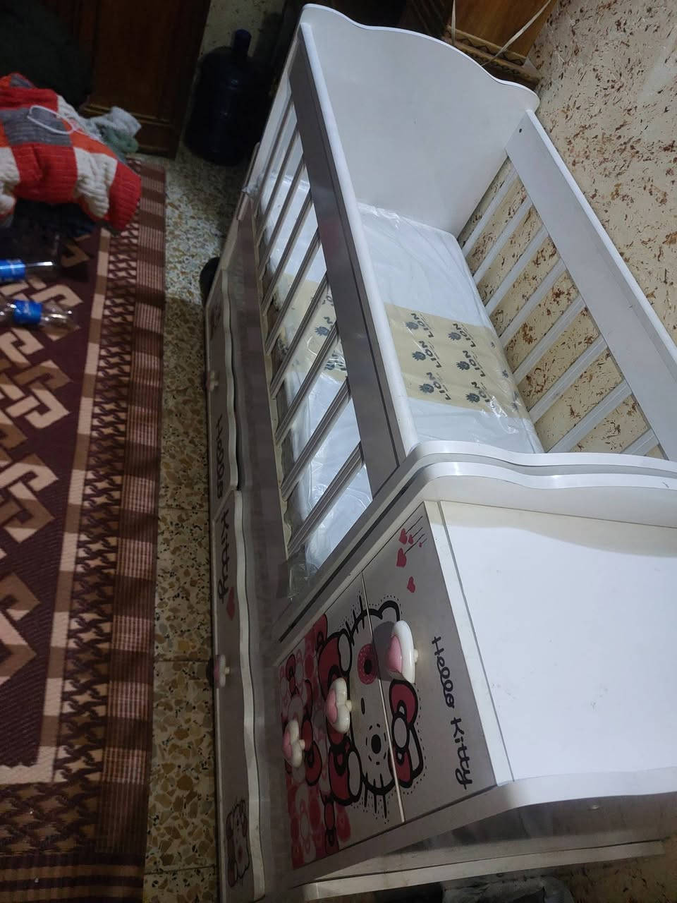 كاروك جديد البيع مامستعمل نضيف كلش السعر ١١٠ وبي مجال ***********
