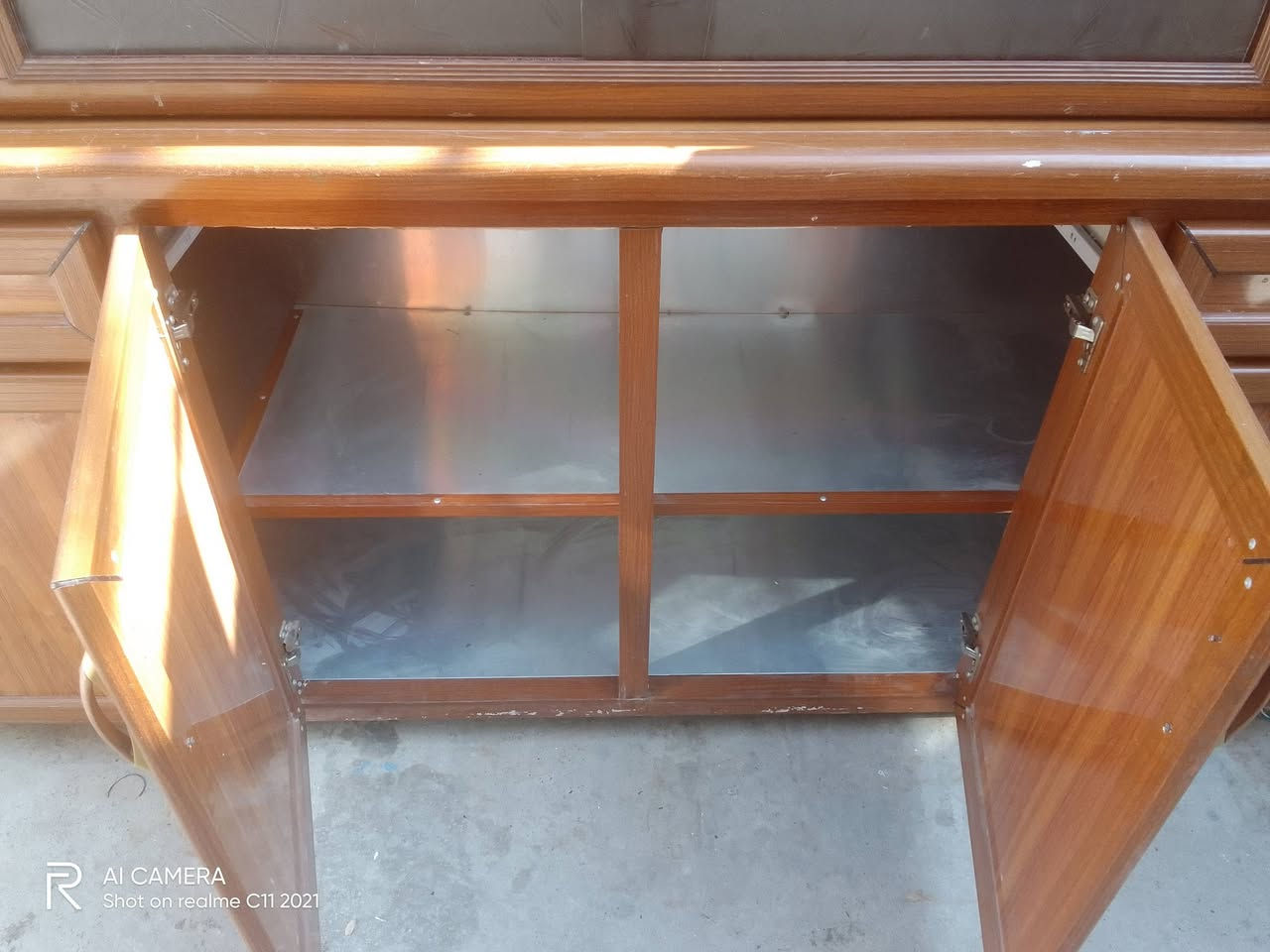 كاونتر قطتعين نظيفه حيل شغل ثقيل السعر على الخاص او اتصال على رقم ***********
