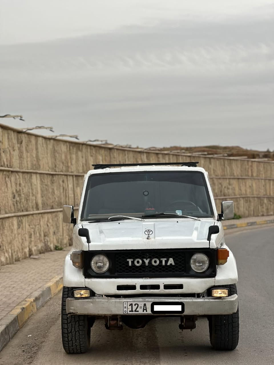 السلام عليكم رمضان كريم
لاندكروز 70تك
مديل 1987
محرك سته F3
محرك وكير شرط 
مصبوغه عام 
رقم نينوى انكليزي شرط التحويل 
.
العنوان الموصل حي نركال 
لمعرفه السعر الاتصال على الرقم 
***********
