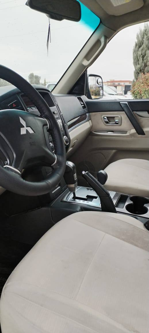 سلام عليكم
باجيرو 

الــون اســود  ملكــي

مـوديل 2010 السياره 

رقم سليمانيه بسمي

هزه جديده   سنويه لحد ٢٠٣١

داير ايرباك

مكينه 6 سلندر3000

حساس خلفي 

اشارة بالمري

كشنات 7 راكب

تبريد منفصل 3 قطع

لايتات LED زيـنون

مري شفط 

مكاني ديالى الخالص

السعر ١٤٥ وبيها مجال للشراي

0770719702 للاستفسار


**إذا كنت صاحب هذا الإعلان وتريد حذفه لأي سبب، رجاءا أرسل رسالة إلى الدعم الفني**