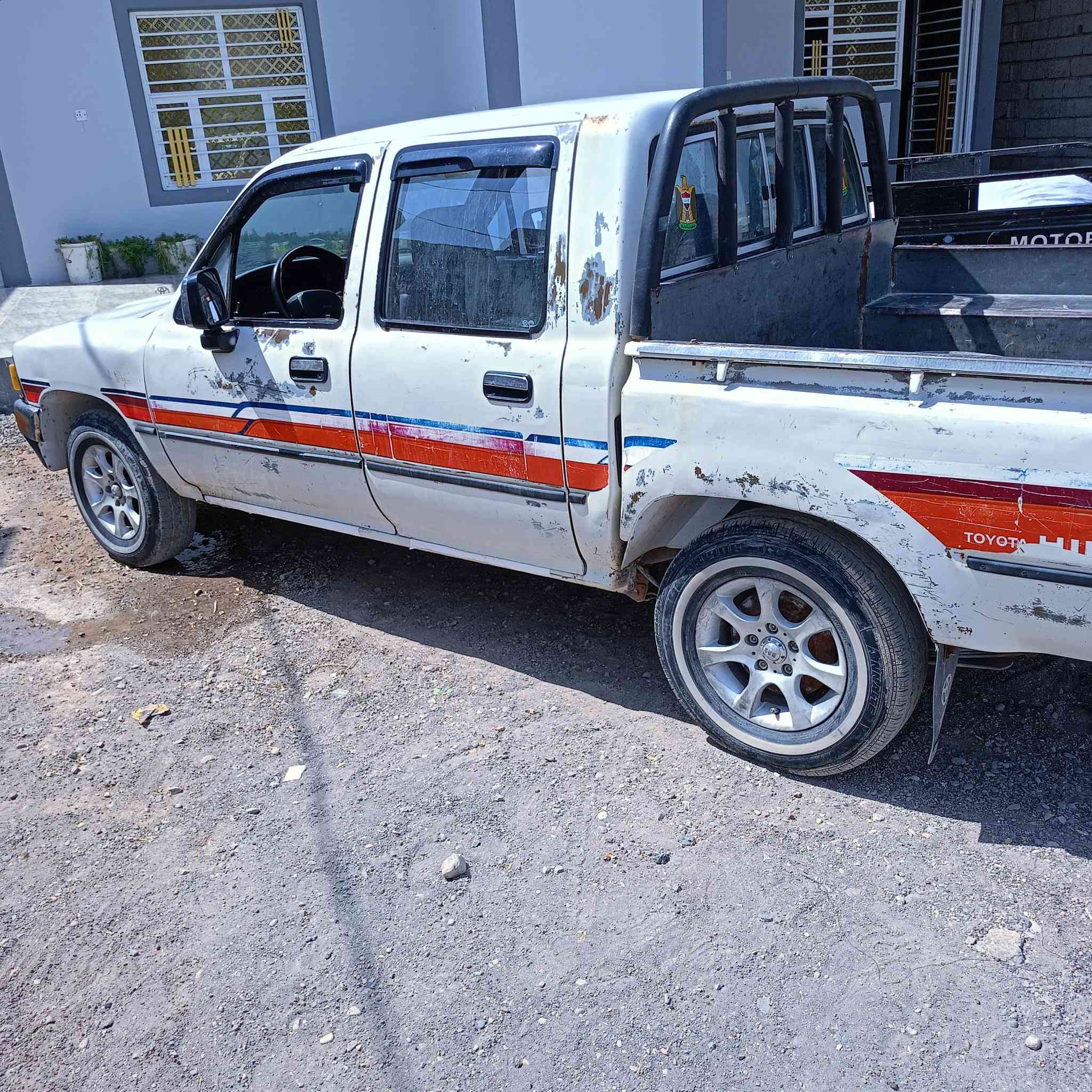 السلام عليكم بيكم للبيع موديل 90 لعنوان ديالى حمرين لسعر 48 بيهة مجال بصيط (***********)
