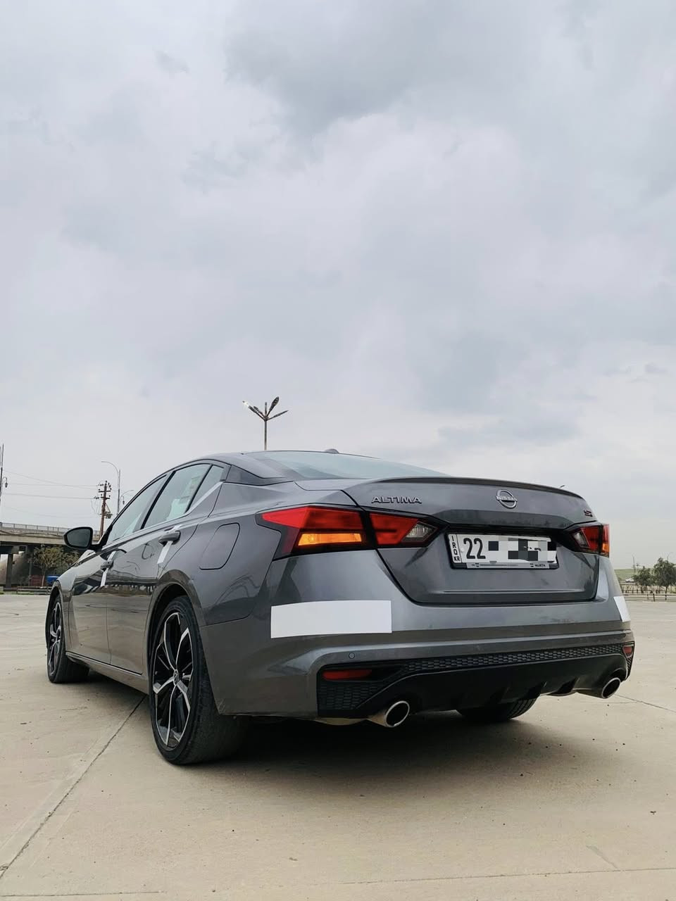 السلام عليكم 
نيسان التيما للبيع موديل 2024 
مواصفات SR ماشي 29 ميل 
شرط التحويل والغرامات السياره جديد مرقم عنوان السياره كركوك 
***********
واتساب
