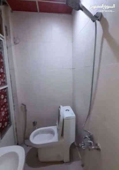 شقه استوديو مفروشه للايجار في منصور الاميرات طابق اول سعر الايجار ٤٠٠ دولار للاستفسار ***********
