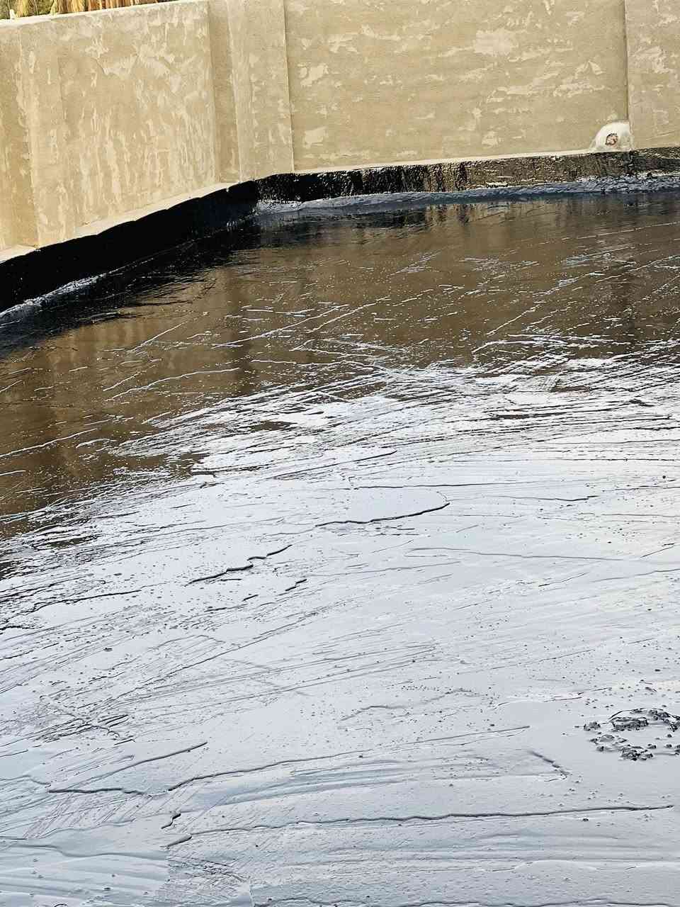 بسم الله الرحمن الرحيم 
لتكيير الاسطح والبتلوات بأنسب الأسعار 
سعر البرميل ٦٥الف دينار مع  الضمان 
للاتصال:***********
