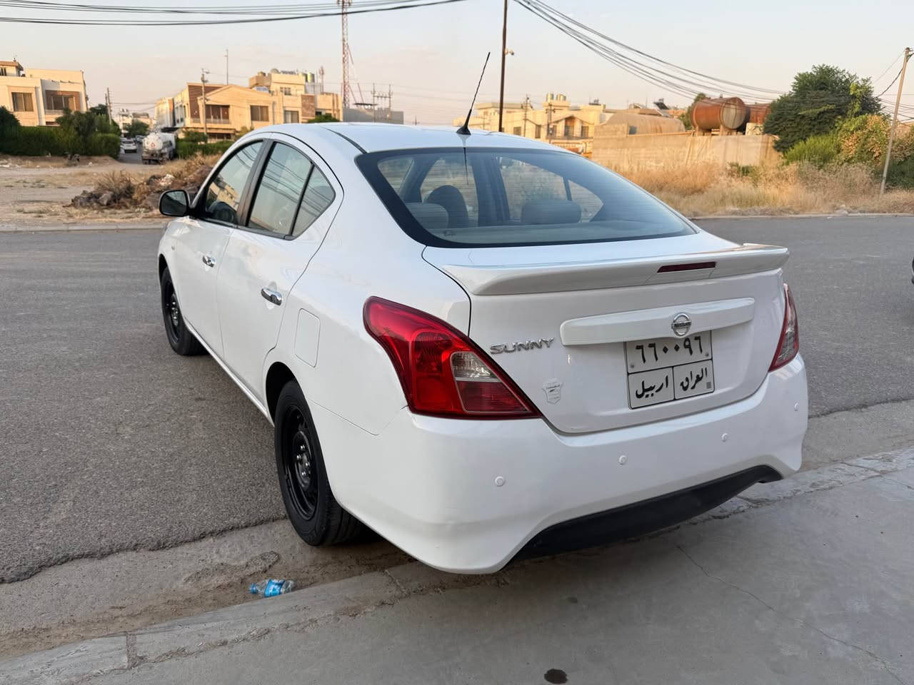 نيسان لاكشميباي  ٢٠٢١ سفري كوردستان 
سه يا ره كي زور جوان خاوينه 
به شه رتي گيرو مه كينه و ته حويل و غه رامه 
سه يا ره كه ٥ بارجه ي بوياغه بي ژوري پشت و بيش كه بس
به بي اوه ي هيج ئيرباگي ته قيبي 
٤ تا يه ي نوئي له بنه بي ته قه و ره قه 
(يه ده نيكل . ٢ جام كاره با . فوليوم . Abs. )
شوين : هه ولير 
سعر ٩٣$ كه مه ك مه جال 
ره قه م ته له فون :*********** أربيل, العراق
