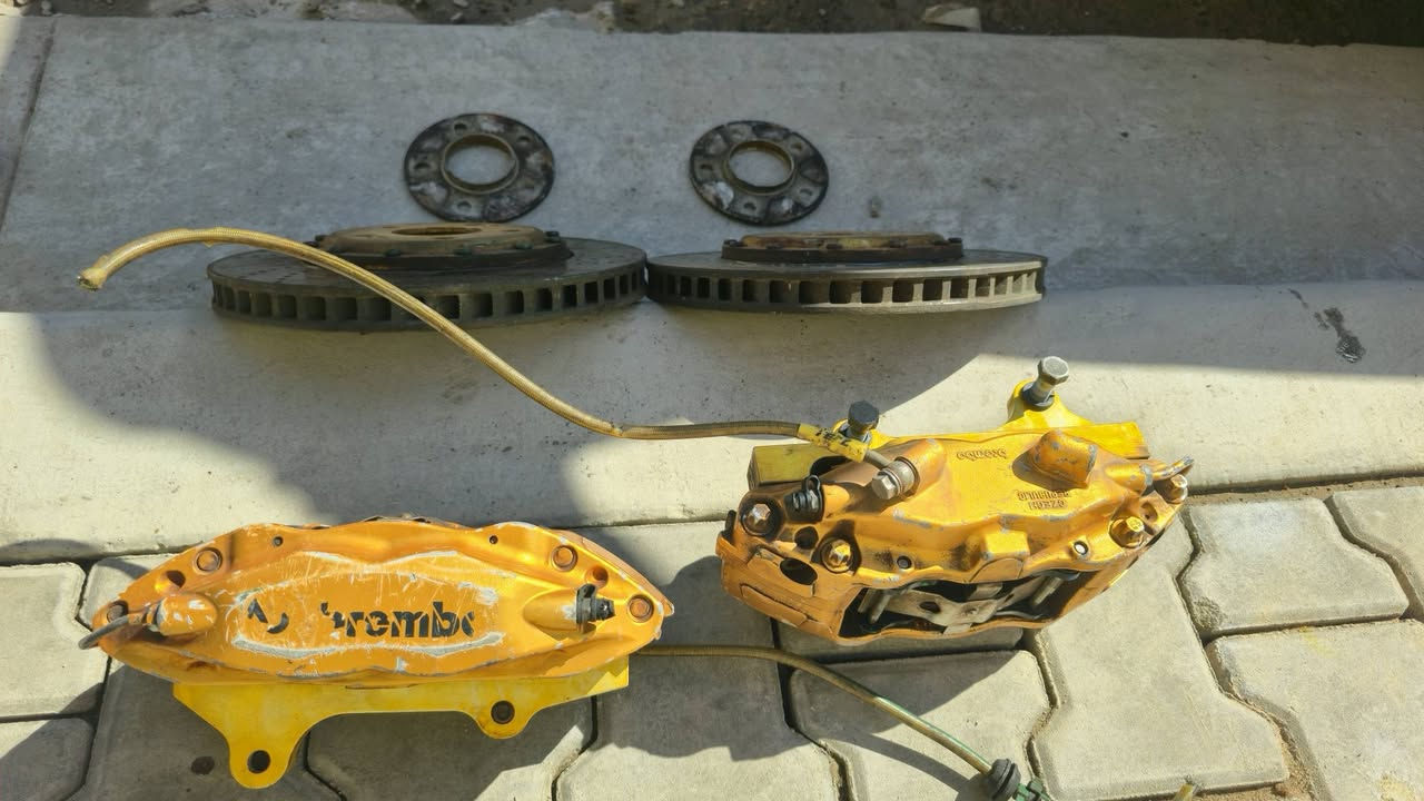 برمبو اصلي مع دسكات ٣٠٠ دولار ***********
