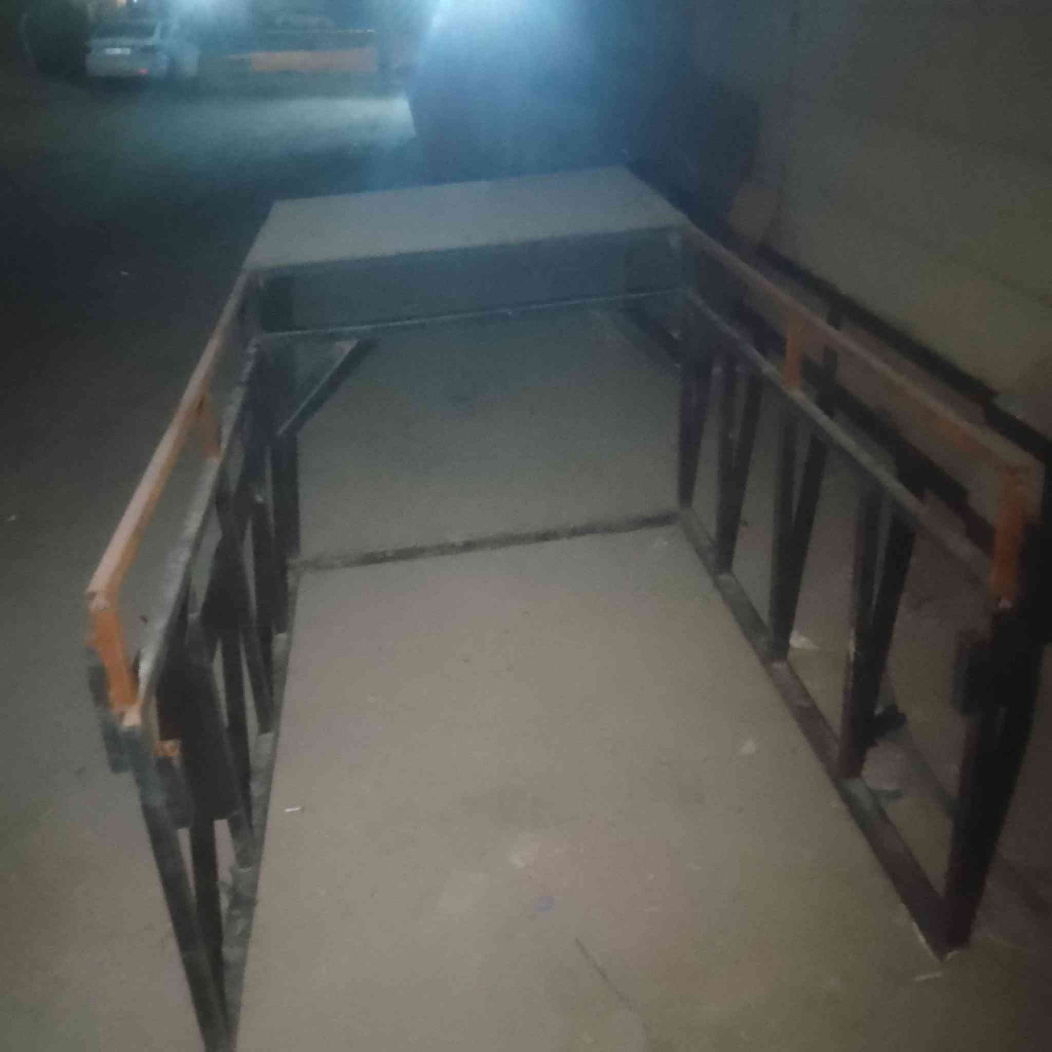 سلام عليكم محجر ستوته جاهز لبيع سعره 80وبي مجال ***********
