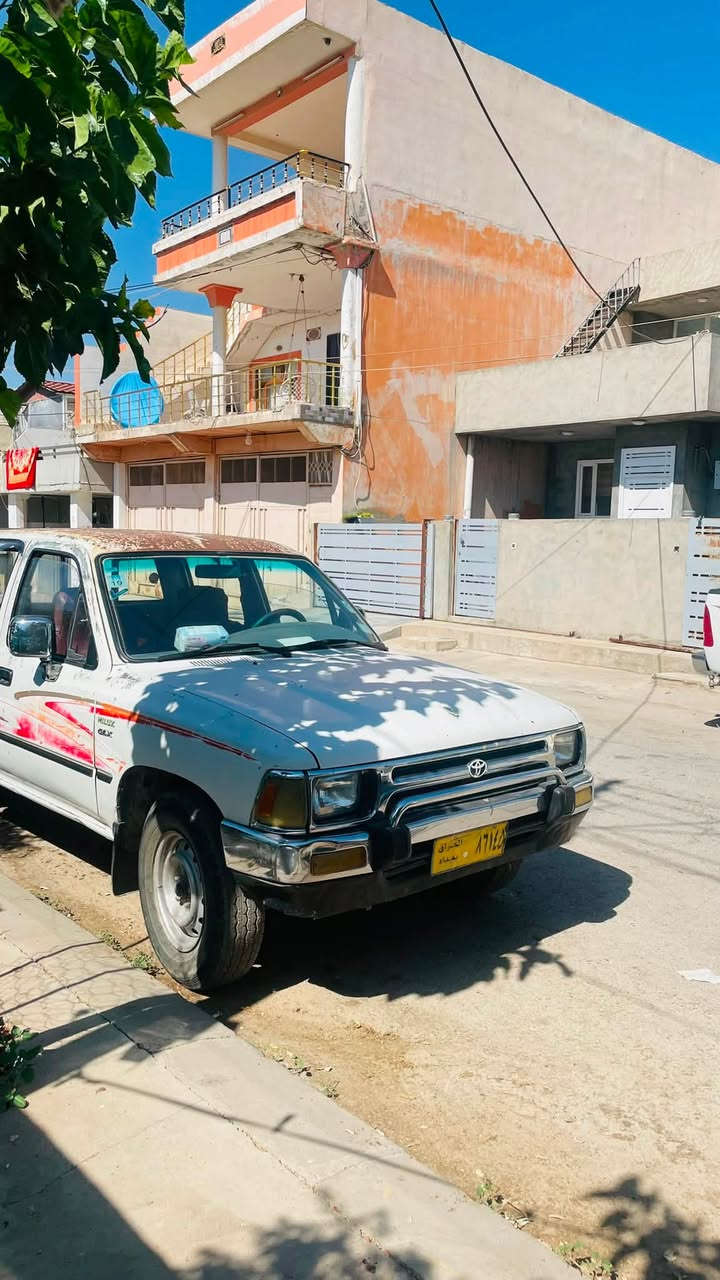 توێتا یابانی ئەسڵی . پیکاب  ١٩٩٢.  مەکینەی. کرۆسیتای.     گێڕ و مەکینەو.  عەکسل تەقە و ڕە قە   بە شەرت.    ئاڕمی سلێمانی  بە شەرت.   دەعمی قورسی نیە. سەیارەکە. ماڵی دۆستە     
سعری ٤٨ گەڵاوە. مەعامەلەیەکی  برایانە 
 ژ.م.  ***********   
شوێن. سلێمانی

