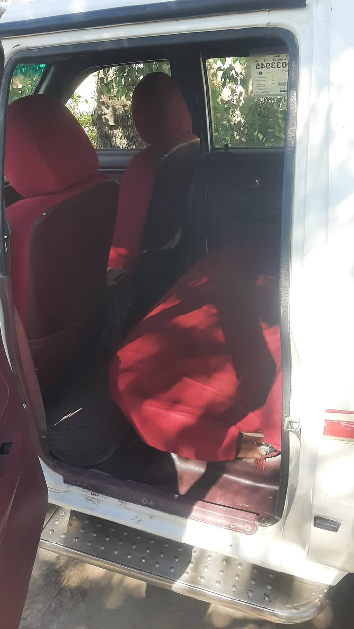 سلام عليكم سيارة دير مديل ٢٠١٤ سنوية ٢٨ رقم ديالى نكليزي  صاحب السيارة موجود سعر سيارة ٥٨  رقم الهاتف ***********
