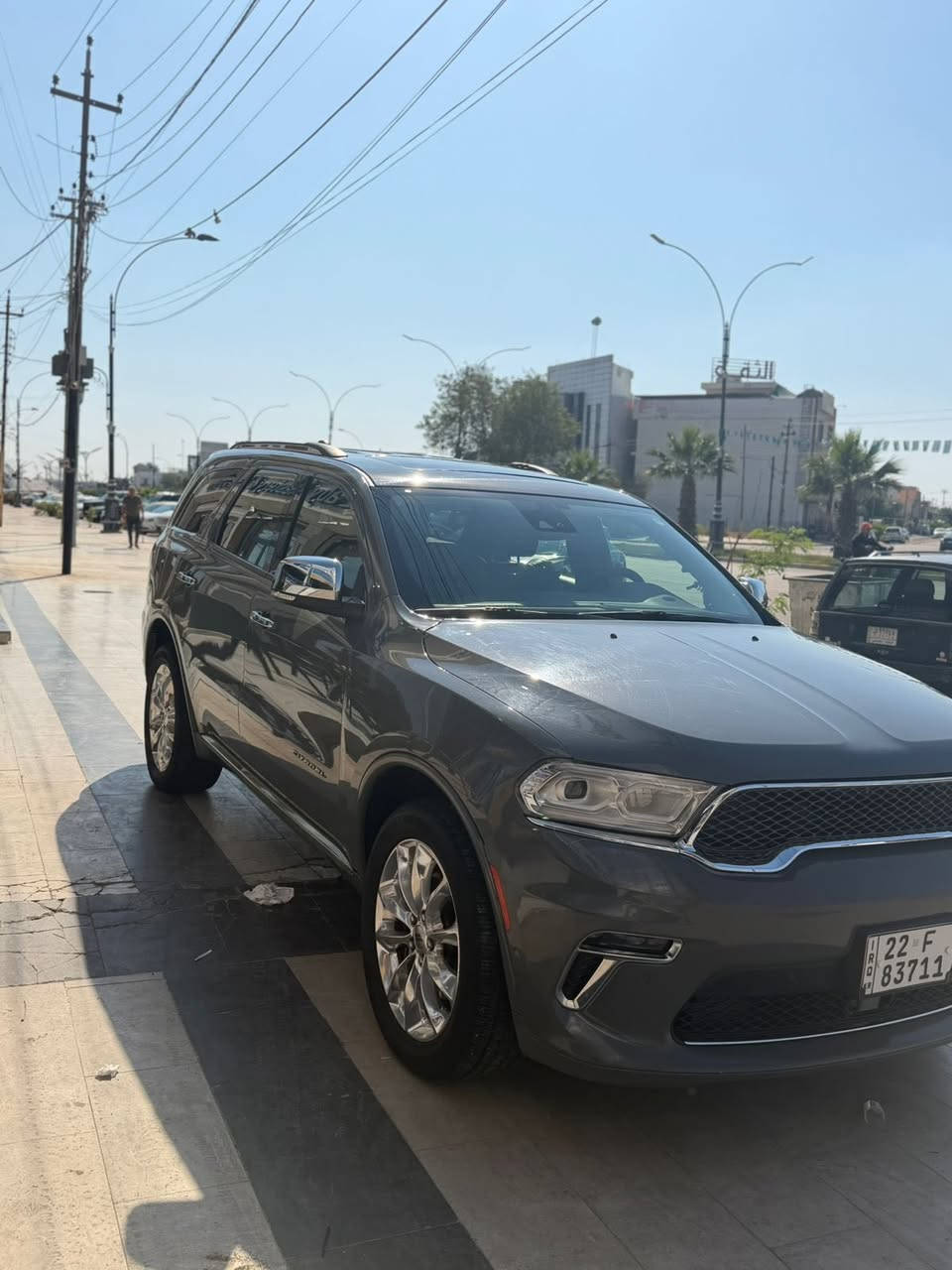 نوع السياره Dodge Durango Citadel2023
* نظام الدفع: خلفي (RWD) 
* ناقل الحركة: أوتوماتيك 8 سرعات.
* شاشة وسطية كبيرة مع نظام Uconnect.
* مقاعد جلد فاخرة VIP.
* تدفئة للمقاعد الأمامية ول استيرنك .
* كاميرا خلفية وحساسات ركن.
* باب خلفي كهربائي.
* فتحة سقف 
*رادار
*سياقه ذاتيه *
*ثلاجه
*ملاحضه السياره احله من الصور (والضرر فقد رش )
يعني السياره كلين 
*السعر 305 وبيهة مجال 
***********
