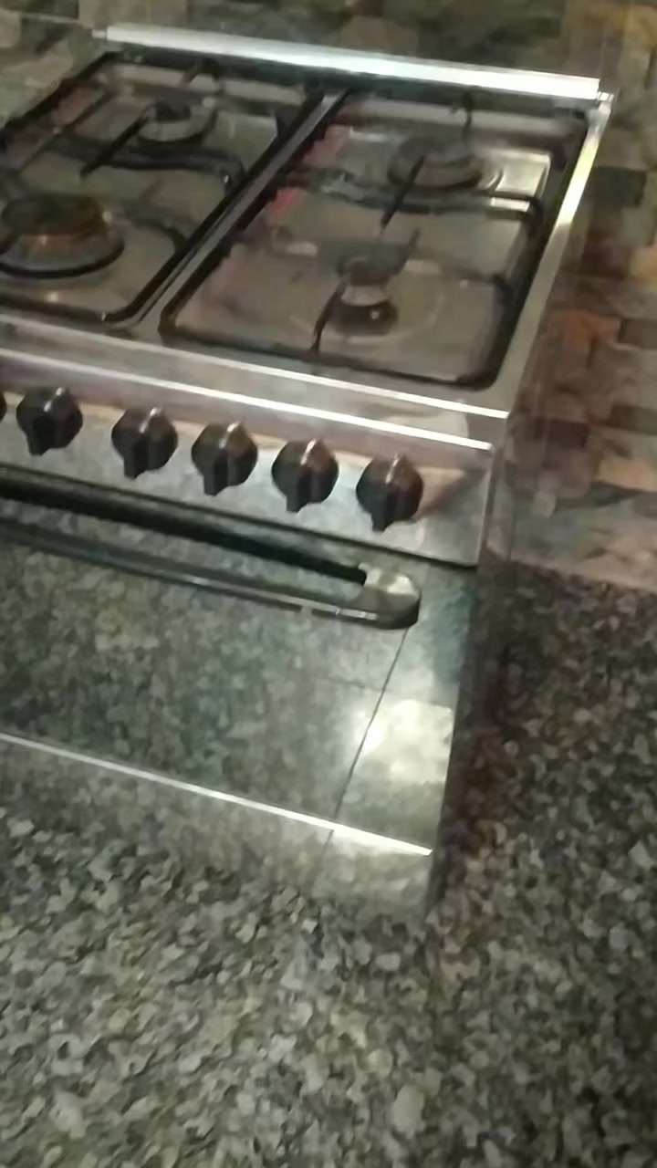 طباخ فريش مصري الاصلي اخو الجديد حجم 60*60  استخدام اقل السنه. شرط نار زركه وقويه 
يوجد توصيل


**إذا كنت صاحب هذا الإعلان وتريد حذفه لأي سبب، رجاءا أرسل رسالة إلى الدعم الفني**