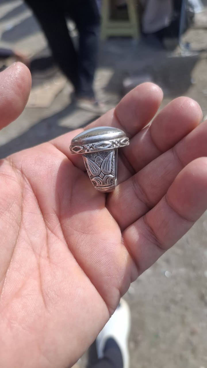 يا الله خاتم يماني  قديم صياغه ثكيله
مصور شخص معمم  سعر ١٦٠ الف مكاني بغداد مدينه الصدر لا يوجد لدي توصيل واذه اكو مراوس بقطع حلوه عادي وكل الهل بلي يراسلني قياس الخاتم ٢٢


**إذا كنت صاحب هذا الإعلان وتريد حذفه لأي سبب، رجاءا أرسل رسالة إلى الدعم الفني**