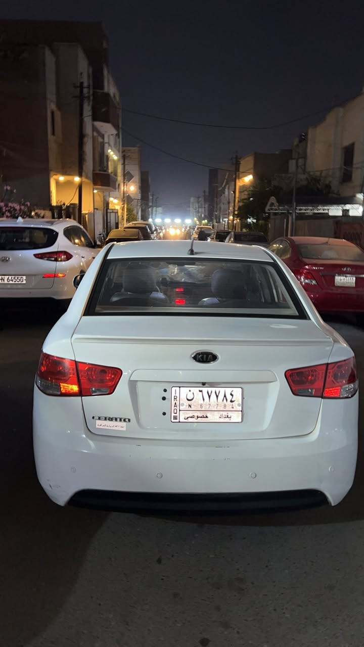 كيا سيراتو خليجي مودل 2012 رقم بغداد 
سياره نضيفه ماشيه 140 km 
سياره  بيه طخ بسيطه بصندوق وبجاملخ وين ماشر عليهن والباقي سياره مكفوله 
سعره 102 $
التواصل ***********
