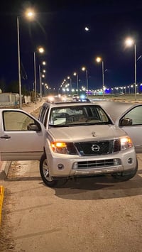 نيسان بافندر 2009 خليجي Le مفوله 3قطع تبريد رقم بغداد مكفولة عدا البني...