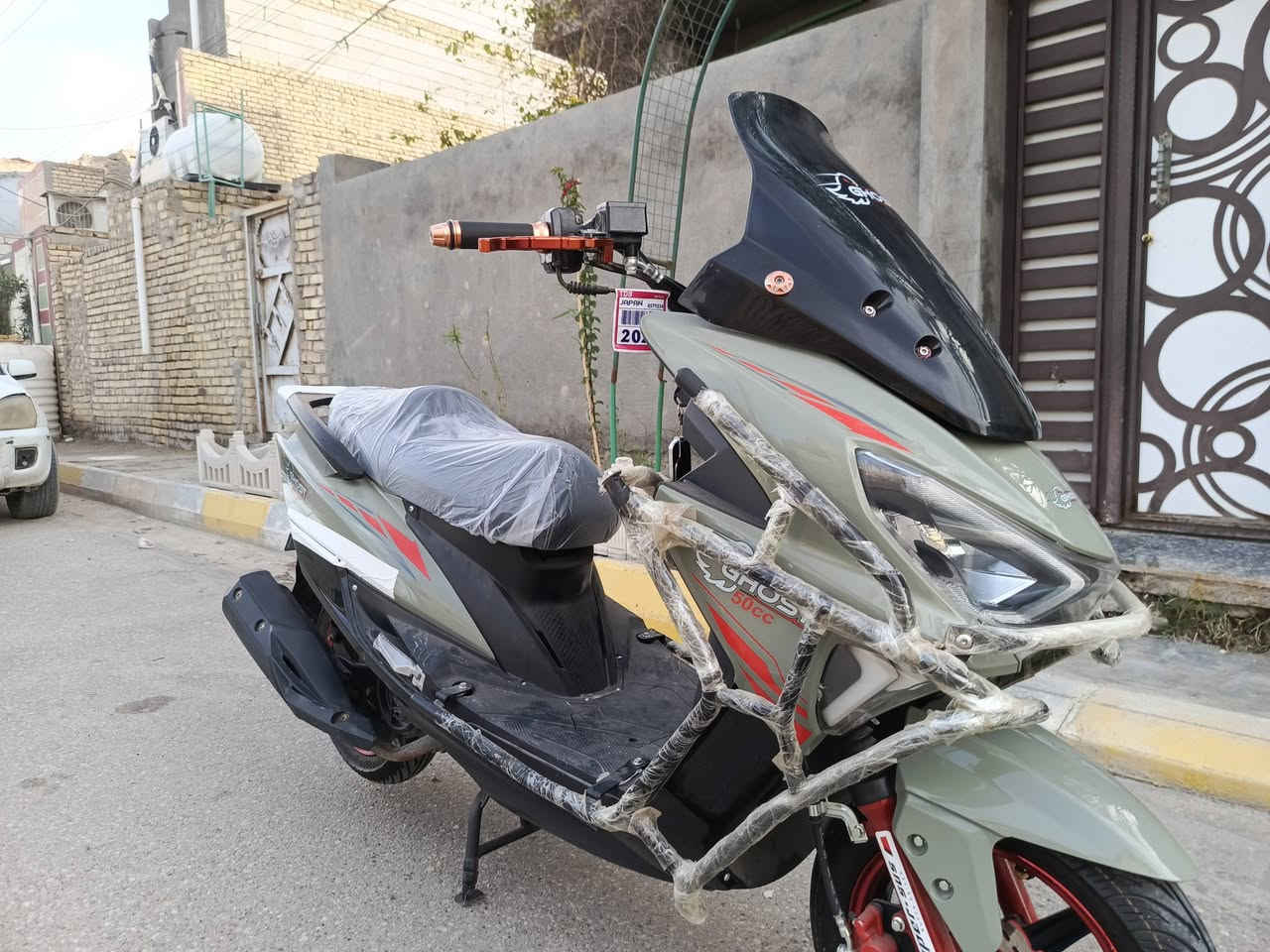 السلام عليكم ورحمة الله وبركاتة
دراجة Ghost صيني محرك 150cc مكفوله ماشيه 2000فقط مطلعهه من المعرض على ايدي جديده مابيها كل نقص لون مميز لايت عالي ناصي اشاير رباعي بگ لايت Led 
مكاني ناصريه الأسكان الصناعي 
السعر 850
للاتصال«***********»
