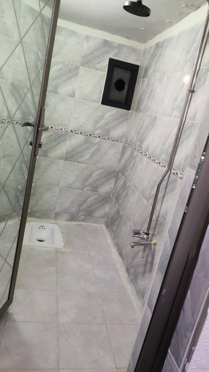 دار للبيع طابو صرف شارع الوازات خلف أسواق مريم قرب أفران شلش بناء حديث 120 متر قاطين   الواجهه 6 النزال 20؛ 3 غرف  نوم  3 حمامات للاستفسار الاتصال على الرقم *********** او على الخاص سعره 170
