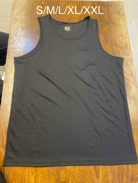 فانيلة رياضي • كل الأحجام • كمية متوفرة