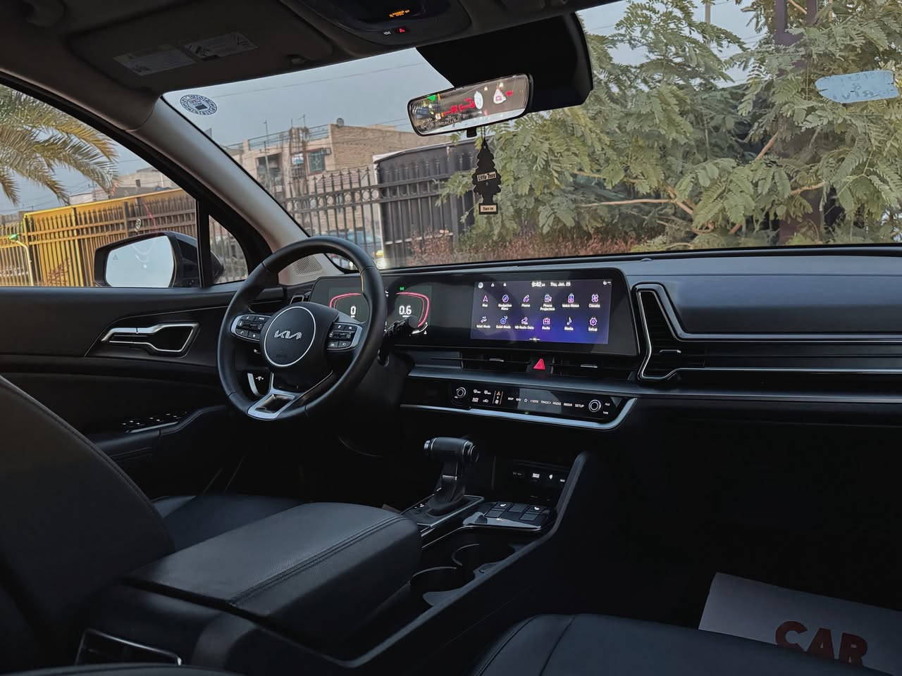 سبورتج 2024 ( بدون ايرباك )
ماشية 7 فقط بوضع الوكالة جديدة جدا 
فول مواصفات عدا الفتحة 

قبل يومين دخلت ترقمت اربيل تحويل باي وقت
محرك كير كهربائيات صدر كلها بلاد و100% 

حادث جدا بسيط وسطحي جزء من الجاملغ وجزء من البنيد بدون اي دواخل شواصي لغود راديترات كلهن بوضع الشركة حتى البدنة مكفولة وجميع الايرباكات سليمة 
بدون رصعات بدون شخوط بدون تعديل بارد 

كشنات جلد - شاشة كبيرة ديجتال متصل - رادارت 360 (امامي خلفي جانبي) - تشغيل عن بعد - نقاط عمياء - شاحن وايرلس لاسلكي  - تحديد مسار - تدفئة كشنات   - كشن كهرباء - بصمة تشغيل وابواب - دخول ذكي  - شواحن tpc بالكشنات الخلفيه -  اوتو هولد - حساسات - اوتو ستوب - ثلاث انظمة قيادة - قيادة ذاتيه  - مثبت سرعة - توقف ذاتي امامي خلفي  (مانع التصادم ) - اشاير بالمري -   وبعد بيها هووواي مواصفات 

السيارة جديدة بمعنى الكلمة وبالواقع بعد احلى 
جاهزة بدون نقص وترايها مال زيرو  
 وكل التفاصيل مذكورة بالكامل 
مكانها بغداد 

‏‎السعر 207 وبيها مجال بسيط

‏‎للأستفسار هذا رقمي 
***********
