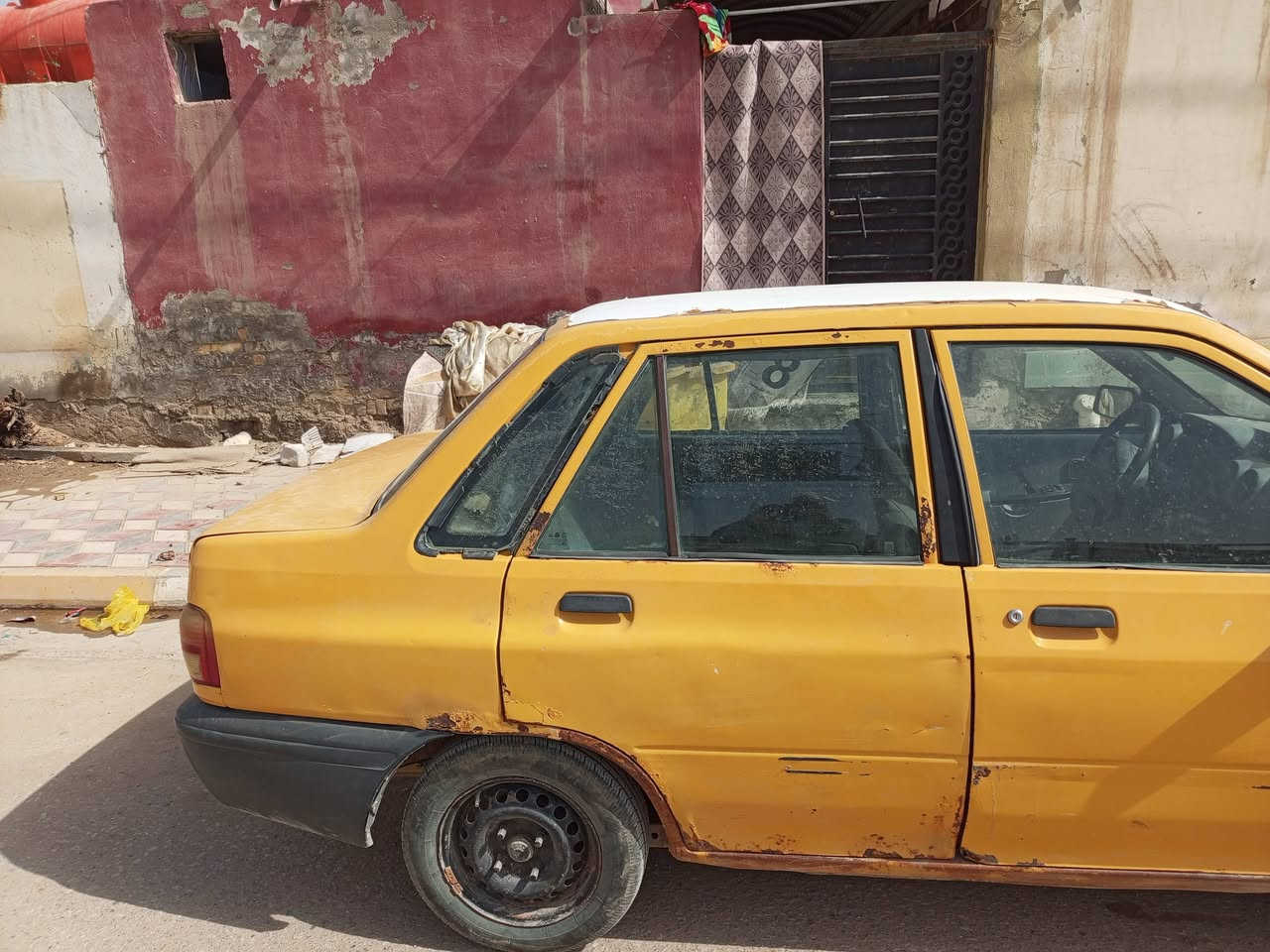 السلام عليكم اخواني رمضان كريم عليكم سياره سايبه للبيع ١٢ رقم نجف احمر صدامي راعيه موجود بالسدير كير ومحرك جيدجدا حداديه ٩٠ بالميه تايرات جدد كهربائيات شغاله تبريد غير شغال ابيع شوف العين ترايك وين ماتريدالسعر ١٢ بيه مجال العنوان الحمزة الشرقي هاتف ***********
