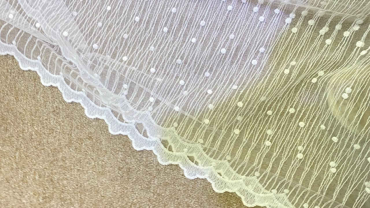 تول برده للبيع ارتفاع 3ونص وعرض مترين ونص مخيط كسرات اشتريته توصيل واجه جبير على الشباك كامل خياطه والسفيفه والبطانه اريده ب25 
مكاني المعملچي ***********
