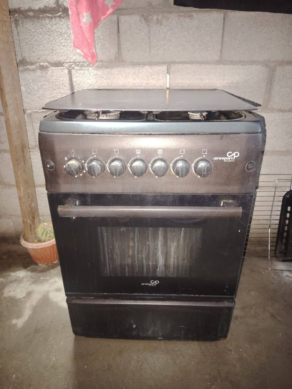 طباخ للبيع السعر ٧٥ الف مكاني بغداد حي النصر ***********
