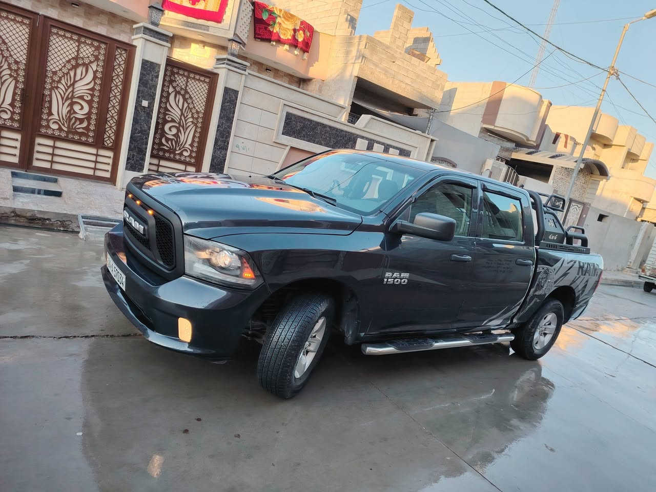 دوج رام موديل ١٧ محدث ٢٤
باب طويل بدي قصير رقم دهوك جديد

 سنوية جديده بيها نص جاملغ امامي بمريكا
محرك ٦
٣٦٠٠
ونص جاملغ خلفي بل عراق  سياره جاهزه

العنوان موصل  السياره بسمي تحول فورن

السعر ١٧٥ وبيها مجال

للاستفسار وتساب ***********
