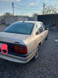 ڤیکترا • ١٩٩٠ • مكينة ١٫٨