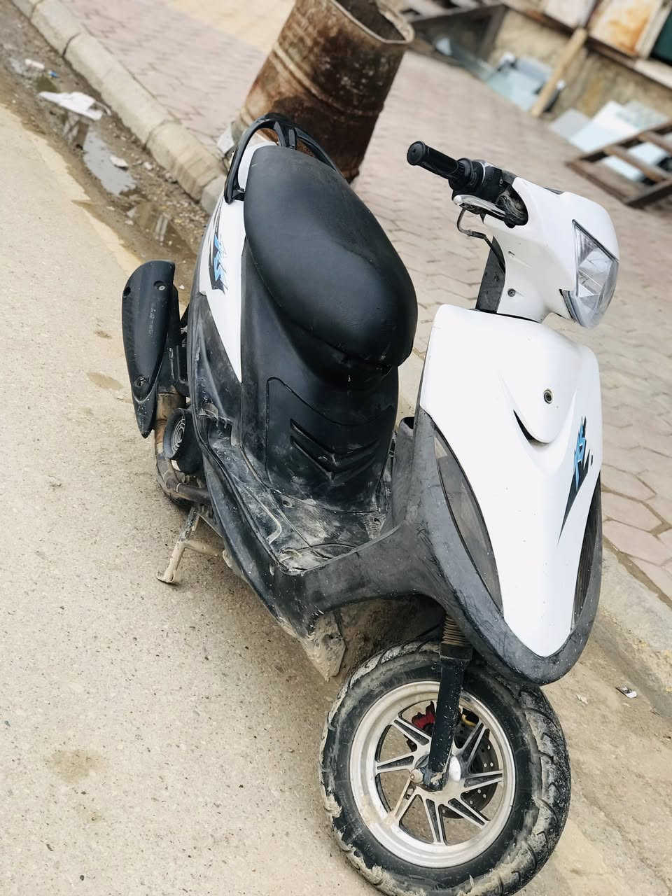 السلام عليكم 
ماكس عدله مكينه 55فول ملاح  ويل نجمه نضيفه كله شغال نكره سلف 
واسط النعمانيه 
***********
