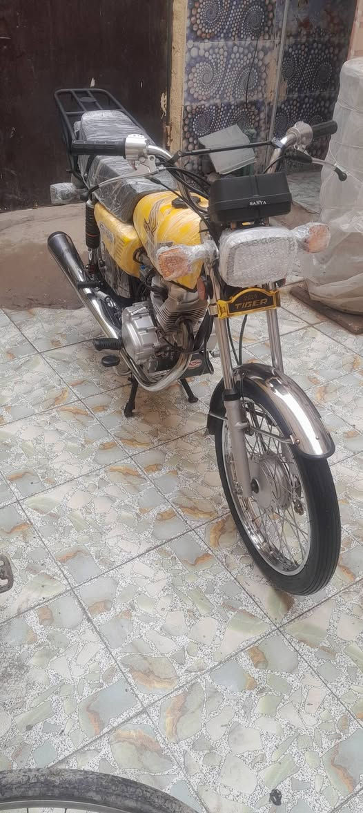 ربعه كير نامة  كلك نضيفه شوفت عينك سعر 600 وبيه مجال رقم واتساب ***********
