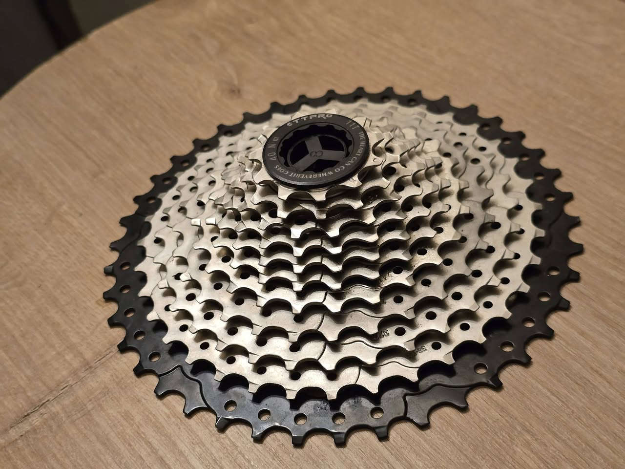 يا الله يا رزاق 👋
**🚴‍♂️✨ هلا بالشباب محبّين الدراجات! ✨🚴‍♀️
#متوووووفر 
#السعر ١٦ الاف نهائي
الماركة العملاقة TTPRO 😍 العالمية 💚
عدد السرعات 11 سرعة😘
تشتغل على الجبلي وعلى الهجين 😍
جديدة جديدة غير مستعملة نهائياً  😎
شكل مميز وعصري وحديث  🚲

.
.
.
متجر عبدالله المغامر يقدملكم افضل وأجود اغراض الدراجات الهوائية …🚲🚲🚲
✔️ شغل مرتب يخلي دراجتك فول وتخطف الأنظار 😎
✔️ أسعار مناسبة  لكل الميزانيات 👀
✔️ جودة أصلية وتحمّل عالي🚲
✔️ توصيل سريع لكل المحافظات 🚚💨
✔️ خدمة دعم بأي لحظة 💬✨
لا تضيع الوقت… جهز دراجتك وخلي طلعاتك أحلى ويا متجر عبدالله المغامر! 😍🚴✨
للأستفسار على الخاص او مراسلة الصفحة على الواتس آب 📞 📞


**إذا كنت صاحب هذا الإعلان وتريد حذفه لأي سبب، رجاءا أرسل رسالة إلى الدعم الفني**