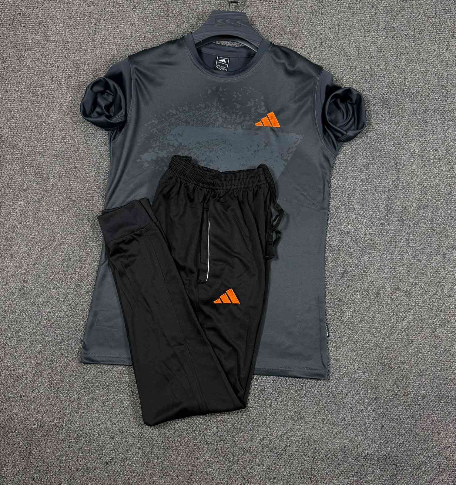 تراك ستن اصلي
القياسات M L XL XXL
السعر 15
العنوان/السماوه/تقاطع الأسكان/قرب مقهى الأسكان 
واتساب ***********
