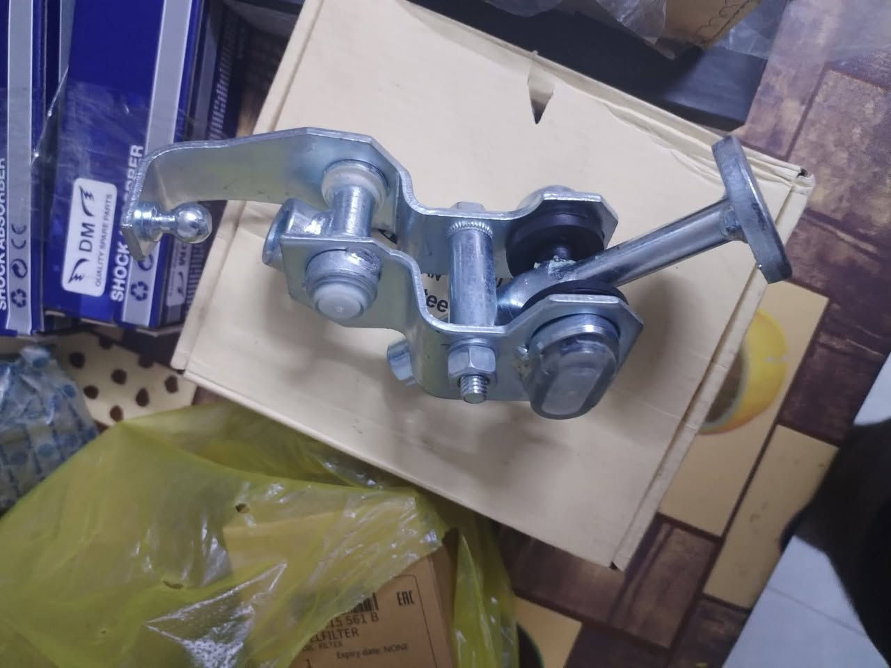 طوبات صدر 
قلايج كير
عنبار بريك رئيسي 
عنبار بريك خلفي 
مكائن جام امامي 
العنوان ديالى 
توجد خدمة توصيل لجميع المحافظات 
***********
