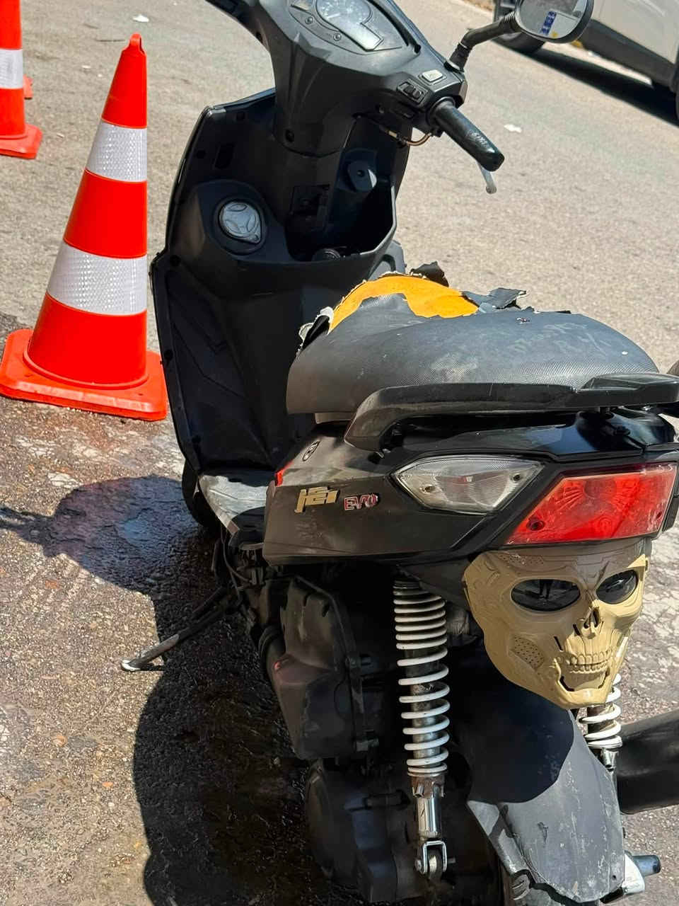 سلام عليكم سايم نوزل محرك نضيف دراجه رياضيه كلشي بيه شغال بدون اوراق السعر 350 وبيه مجال بسيط. الرمادي حي بكر ***********
