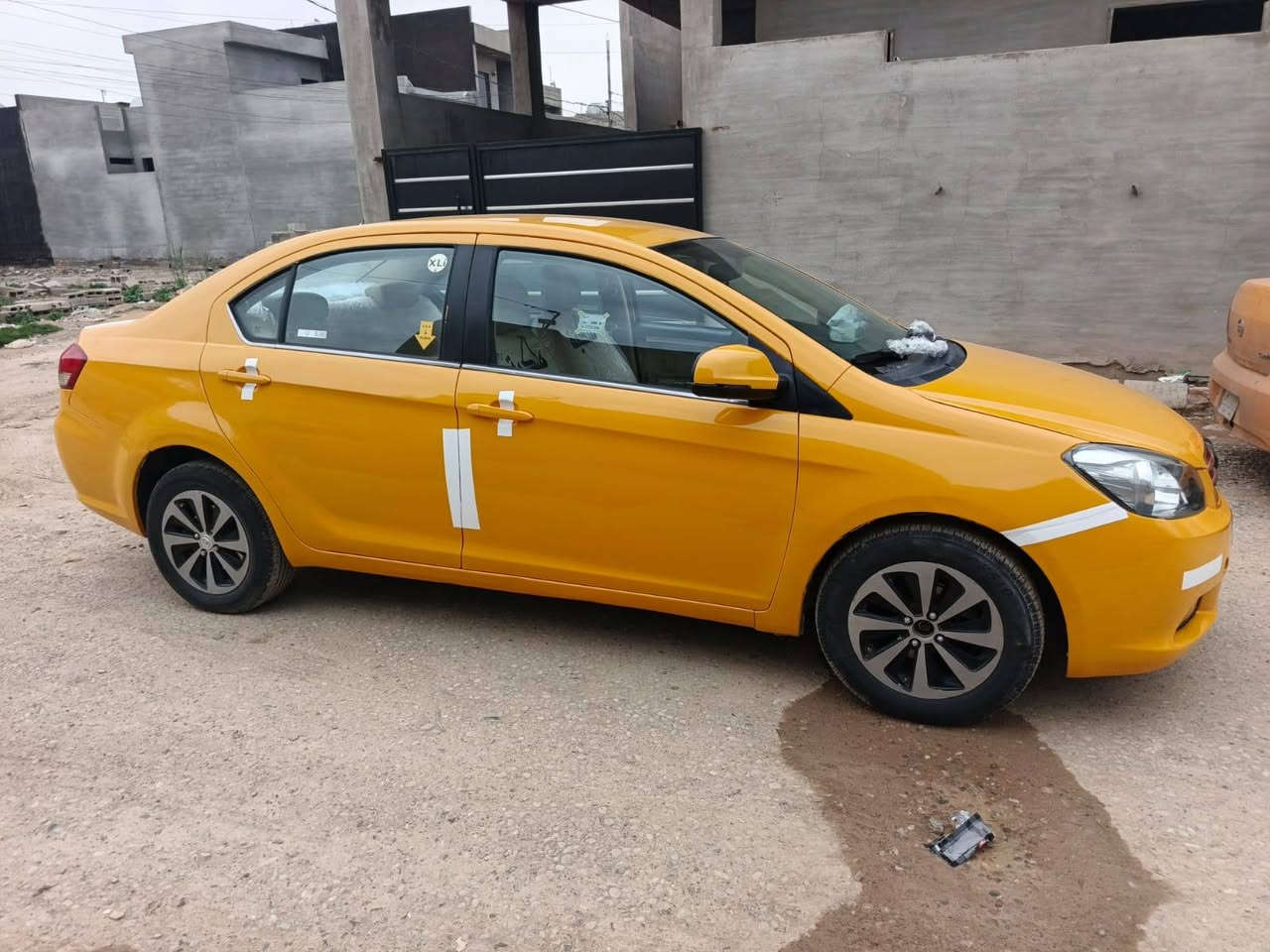 ‏السلام عليكم كريت ويل موديل 2016 كلين بدون حادث رقم بغداد سنويه لحد 2027 مشروع وطني دولي ارقام انكليزي باسمي شرط التحويل ثاني يوم احولها باسمك مقدم ع بطاقت بنزين  مستلم وصل السياره  تبريد وتدفئه شغال جديده كهربائياته كلها شغاله مابيها شي نقص صبغتها جديده  ✅ دوشمت الكاعيه كلها جلد و سقفها هم امدوشم و الكشنات هم امدوشمه وغرفت السياره كلها جديده كير عادي مكينه  بلادي شرط كفاله عامه السعر 68 وبيها مجال واني خادم   مكاني كركوك حي الواسطي 
‏ اتصال ‪***********‬
