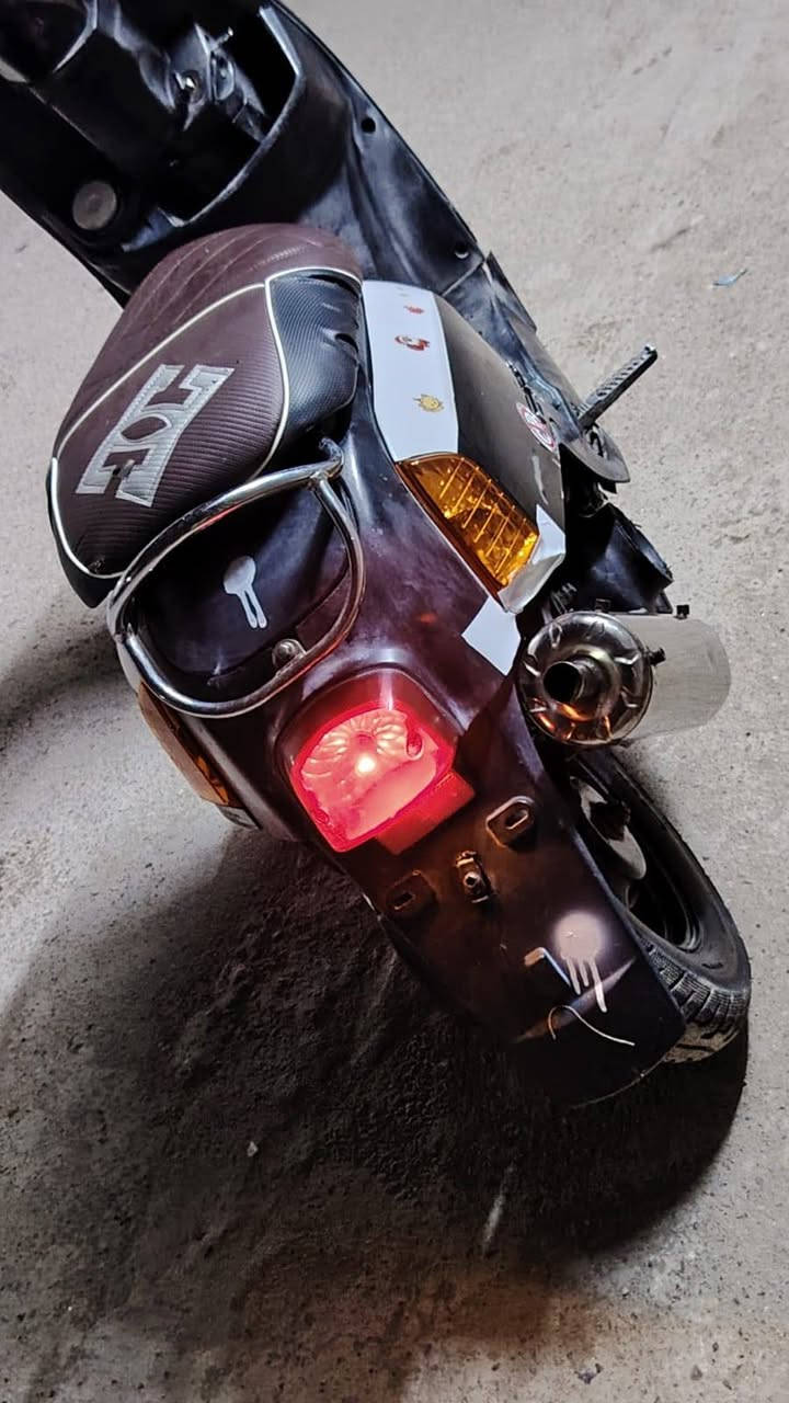 بغداد البياع
بغداد البياع بوليس كابريتر للبيع مستعجل عليها 
.دراجه خير من الله اي نقص مابيها كهربائيات كلها شغاله
الون اسود عارضها ب 500 بيها مجال حك الجيه 
مكاني بغداد البياع 
الرقم ***********
