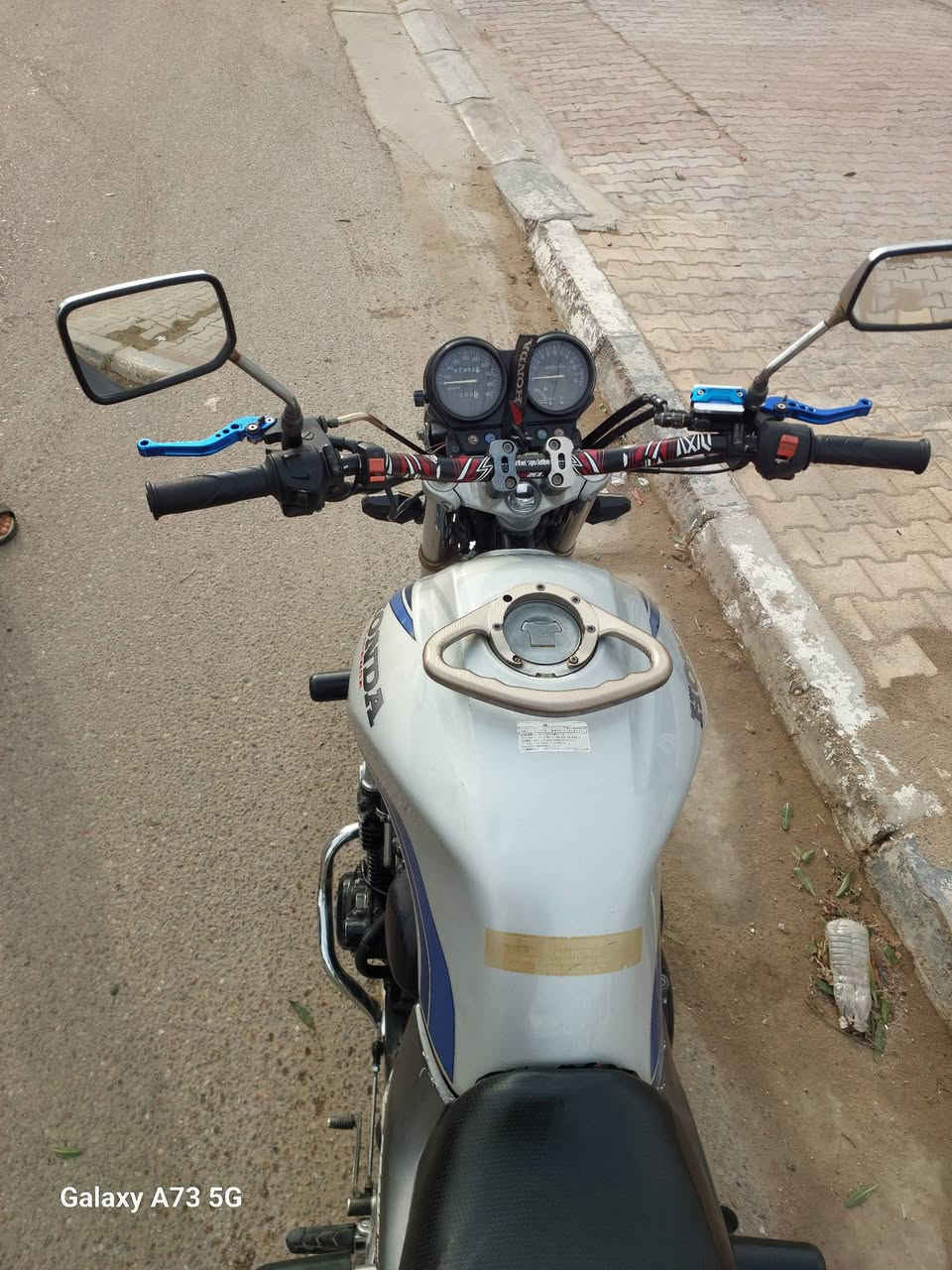 سلام دراجه للبيع سيبي 400 مرقمه انبار  دراجه حلوه وناعمه ***********
