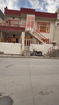 السليمانية • ١٠٠م٢ • واجهة شرقية